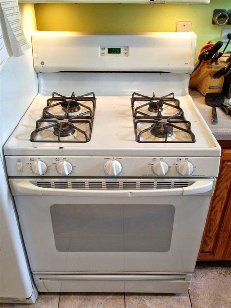 ge xl44 gas stove won't light